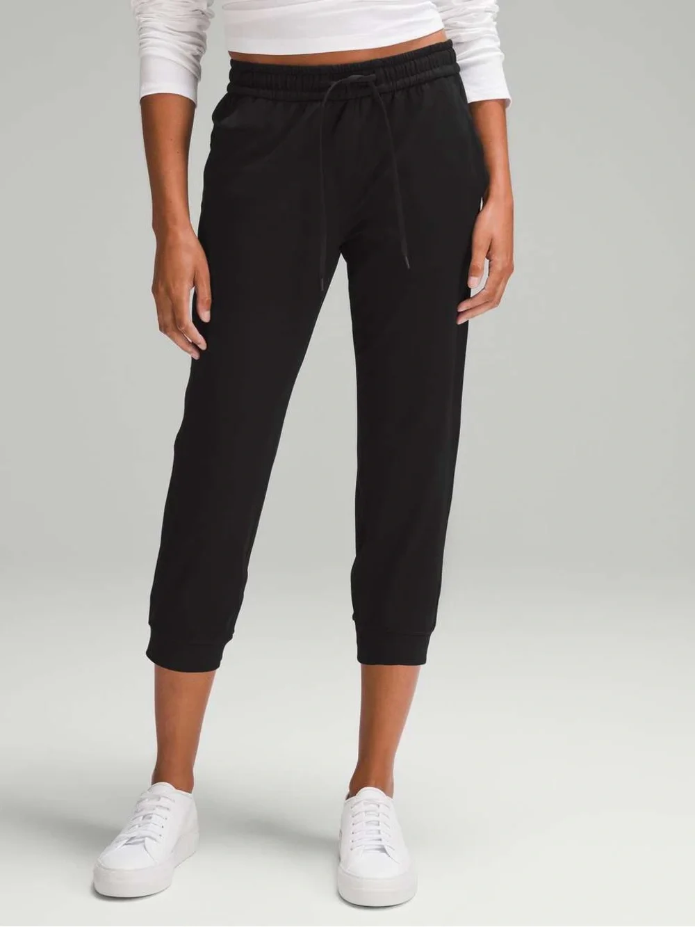 Lululemon Soft Jersey Classic-Fit Mid-Rise Cropped Jogger Black 4